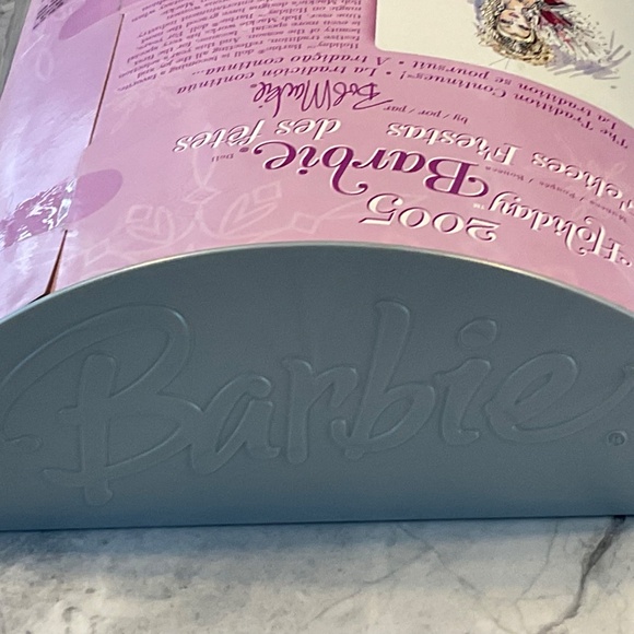 Holiday Barbie Doll by Bob Mackie 2005 NRFB Foreign Language Edition Rare - Picture 10 of 11